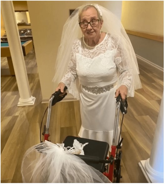 When A 77 Year Old Woman Marries Herself She Finally Has Her Dream